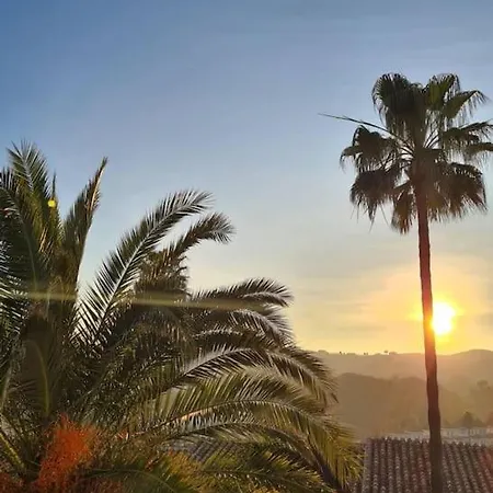 Appartement 2 Bed La Duquesa With Stunning Sea And Pool Views