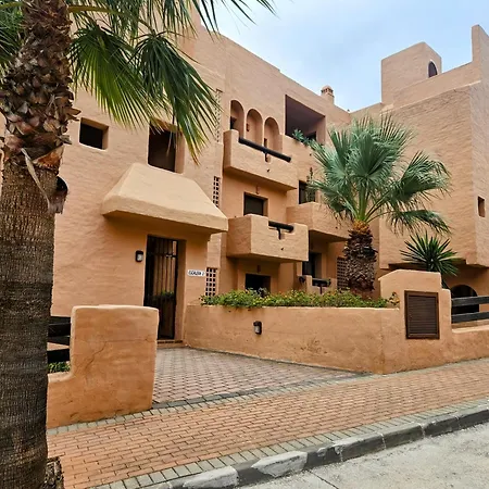 2 Bed La Duquesa With Stunning Sea And Pool Views