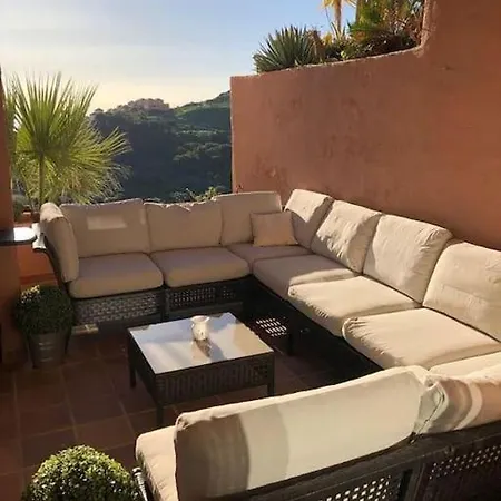 2 Bed La Duquesa With Stunning Sea And Pool Views Апартаменты