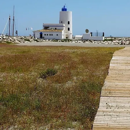 2 Bed La Duquesa With Stunning Sea And Pool Views Апартаменты *