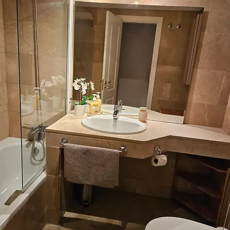 2 Bed La Duquesa With Stunning Sea And Pool Views Апартаменты Манилва
