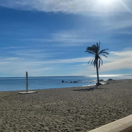Апартаменты 2 Bed La Duquesa With Stunning Sea And Pool Views Манилва