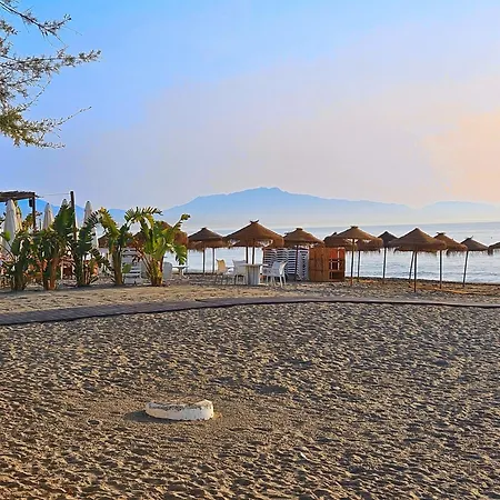2 Bed La Duquesa With Stunning Sea And Pool Views Апартаменты *
